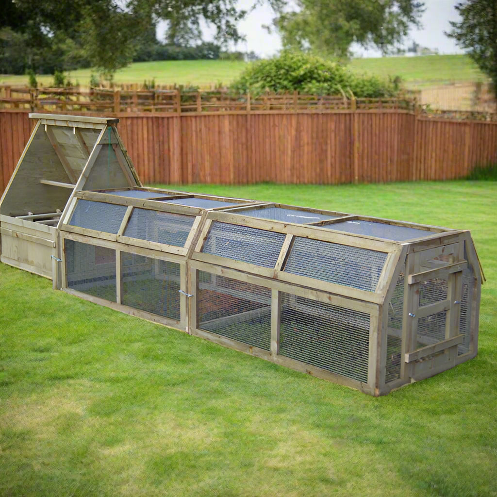 VA Swiss Chalet Style Chicken House for Up to 6 Birds With 10ft Run
