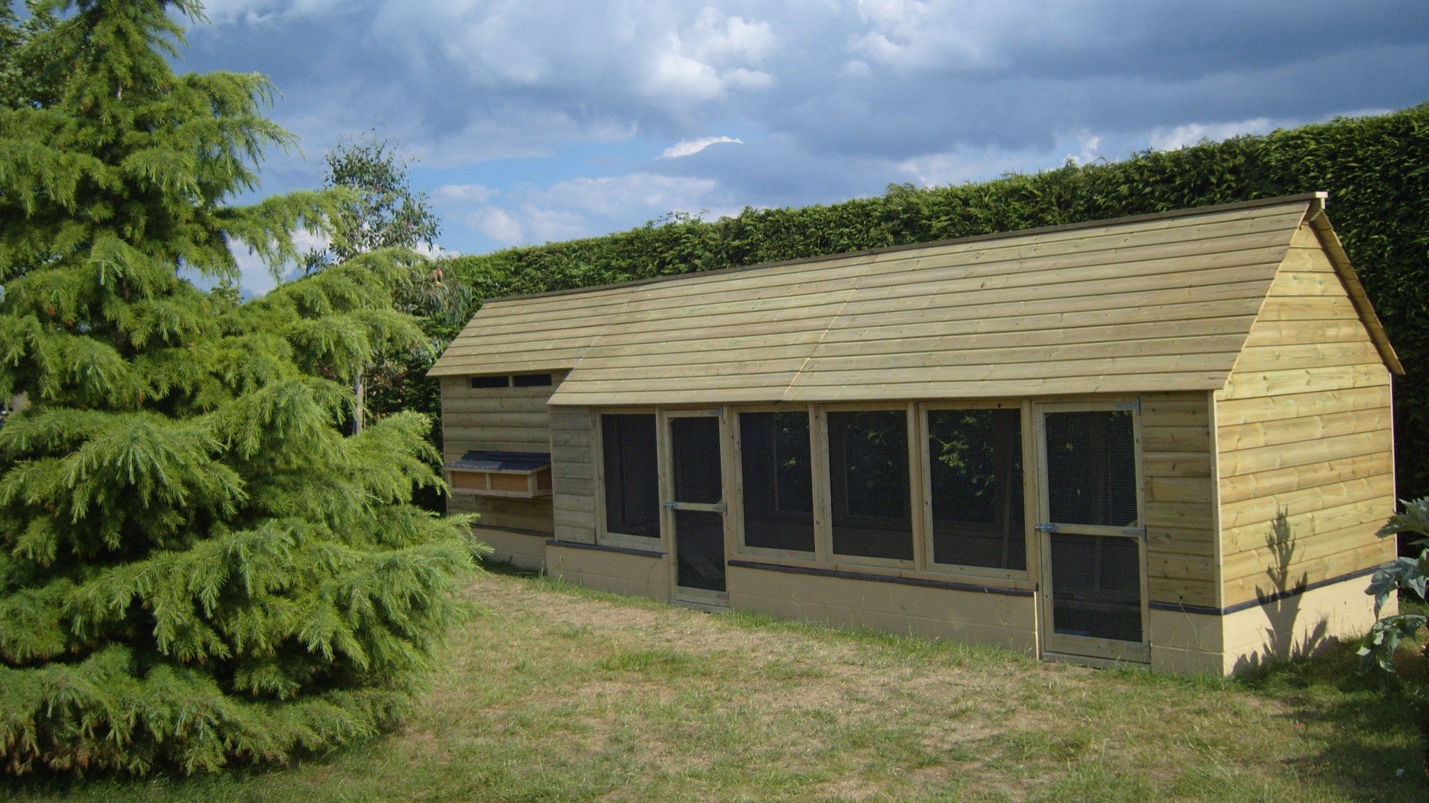bespoke poultry shed with run and nestboxes