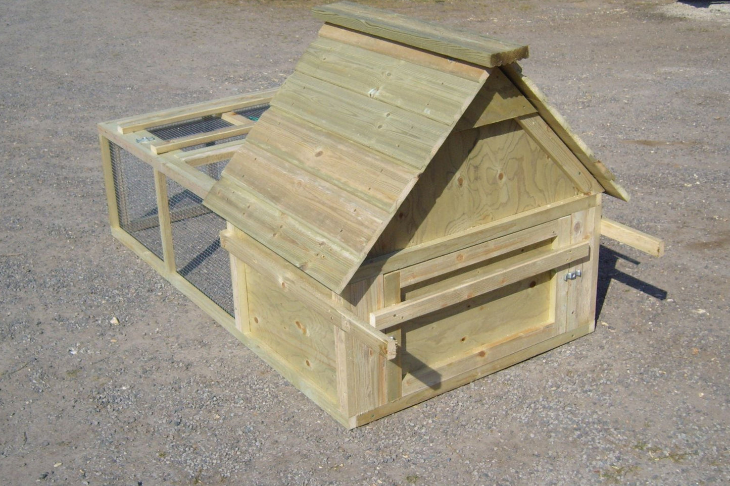 Broody Chicken Coop | With 3ft Run