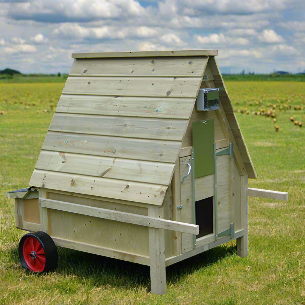 English made high quality chicken house with single axel wheels for easy transportation