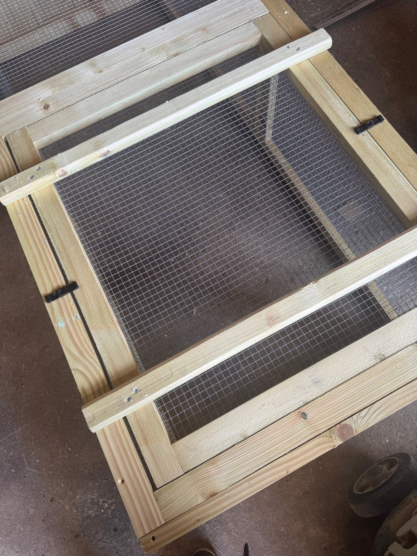 Vyse Arks Duck/Waterfowl House for up to 15 Birds | With 12ft Run