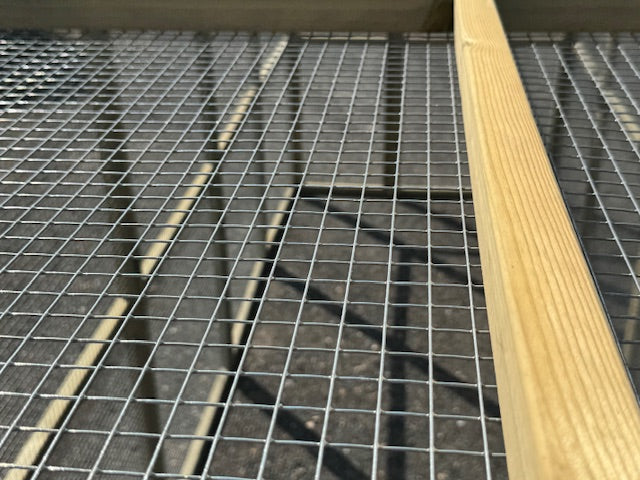 Vyse Arks Enclosed Run | 9ft x 6ft Flat Roof | 16 Gauge Wire Mesh