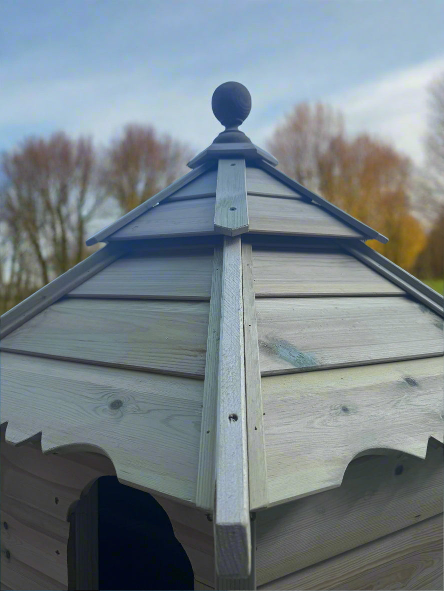 VA Medium Hexagonal Floating Duck House | Pagoda Inspired Design