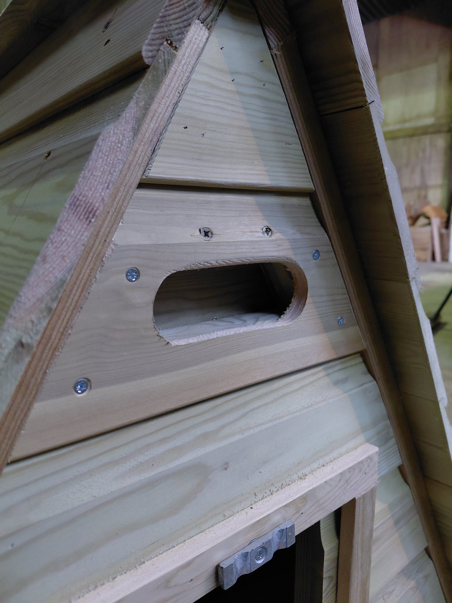 Large Duck Ark with Drop Down Ramp | 4ft x 3ft