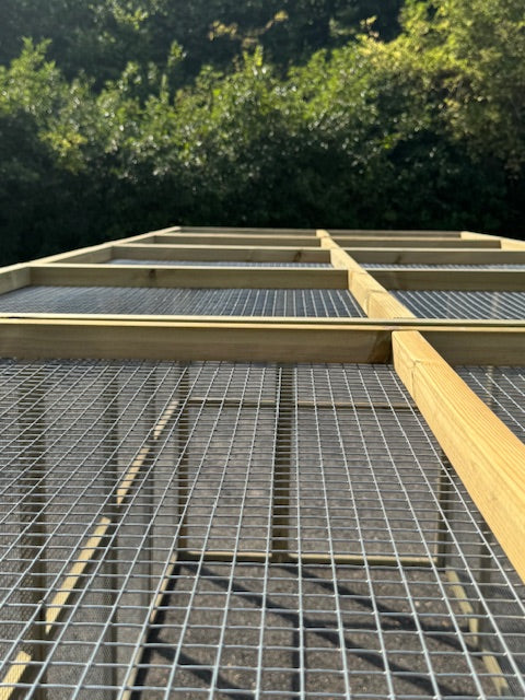Vyse Arks Enclosed Run | 9ft x 6ft Flat Roof | 16 Gauge Wire Mesh