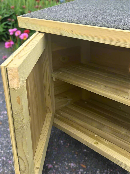Rustic Roadside Selling Stall – Fully Assembled & Pressure Treated