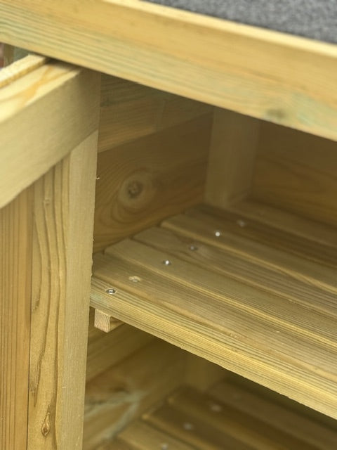 Rustic Roadside Selling Stall – Fully Assembled & Pressure Treated